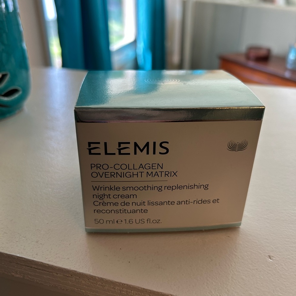 ELEMIS Pro-Collagen Overnight Matrix in Aqua and White